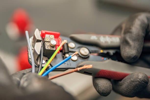 Best Commercial Electrician Services  in Gifford, FL